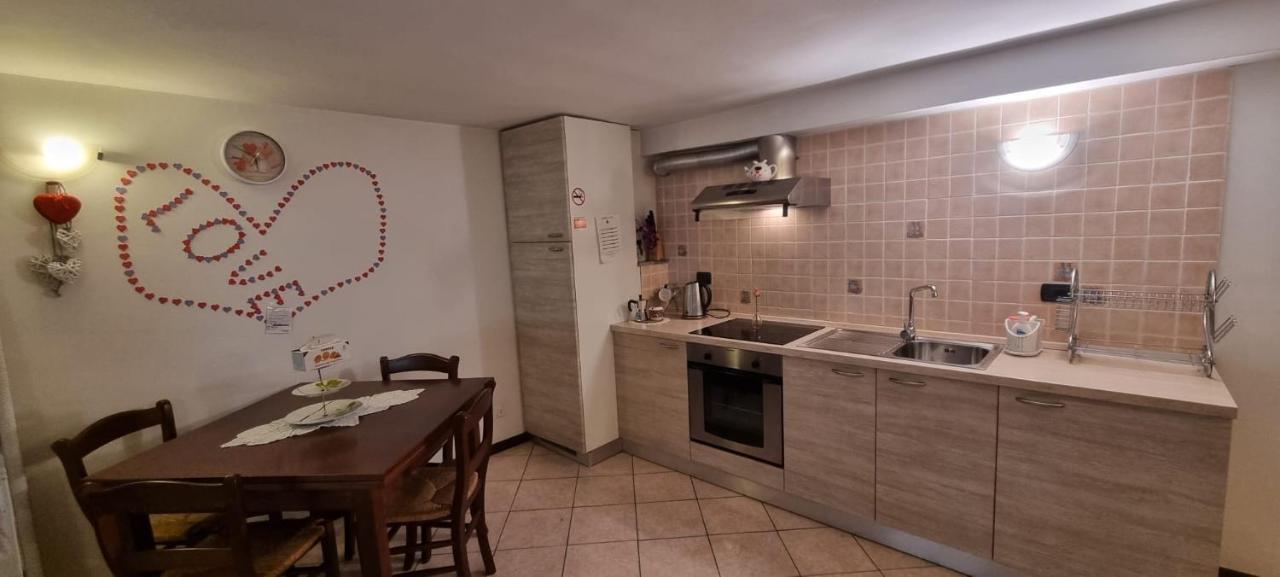 Monolocale In Via Pedonale Apartment Saint-Vincent Exterior foto